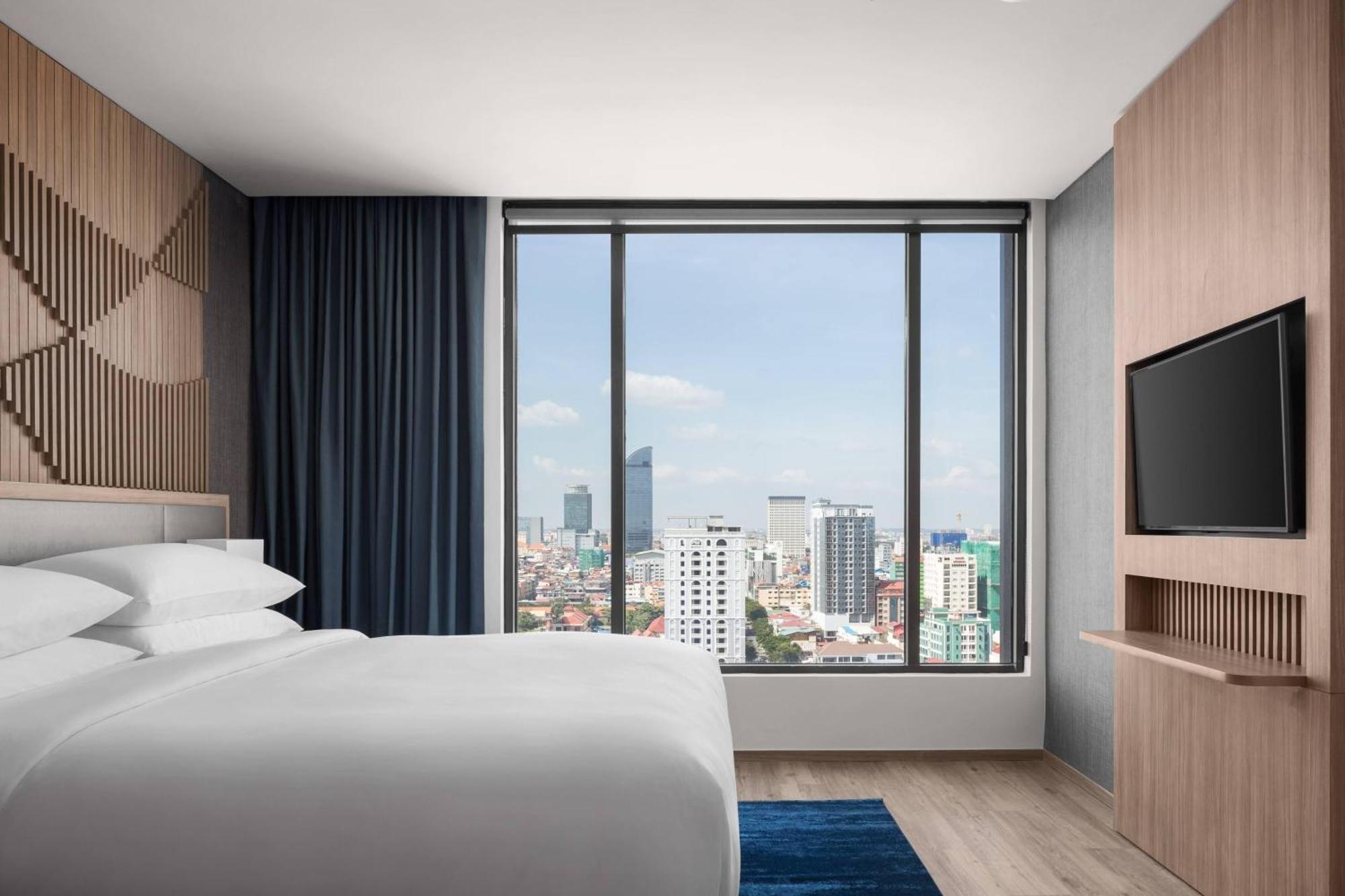 Courtyard By Marriott Phnom Penh Hotel Ngoại thất bức ảnh