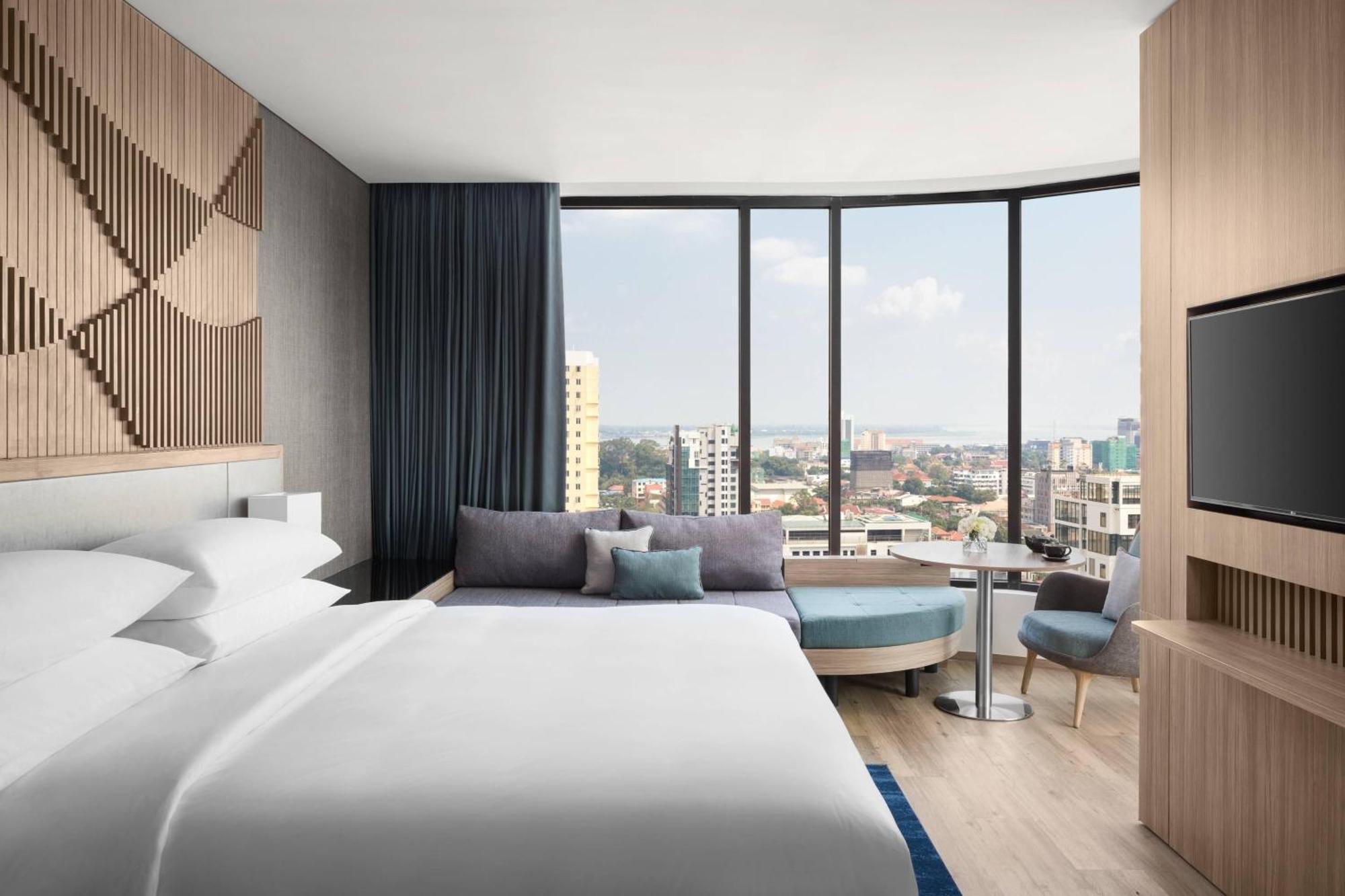 Courtyard By Marriott Phnom Penh Hotel Ngoại thất bức ảnh