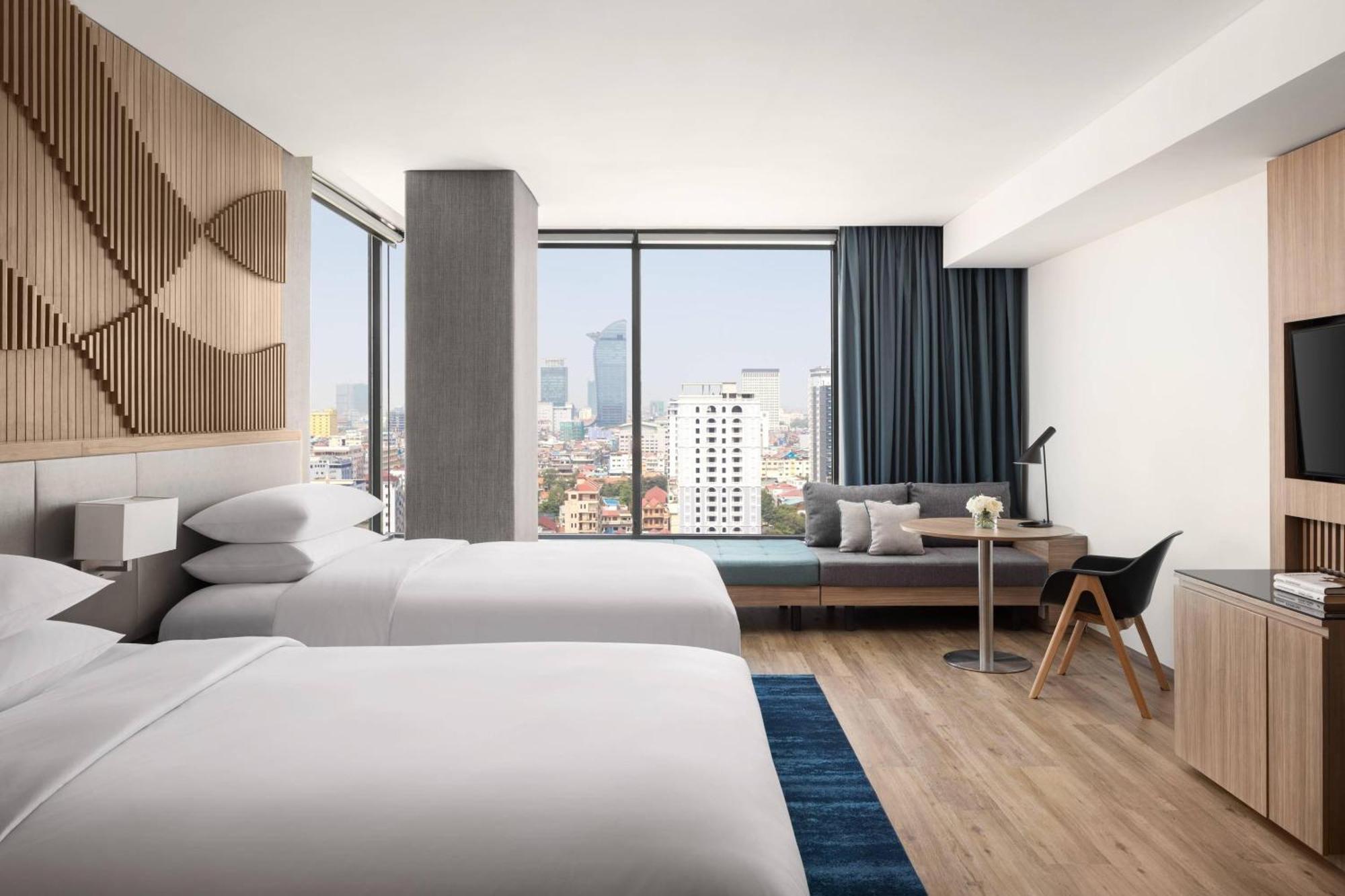 Courtyard By Marriott Phnom Penh Hotel Ngoại thất bức ảnh