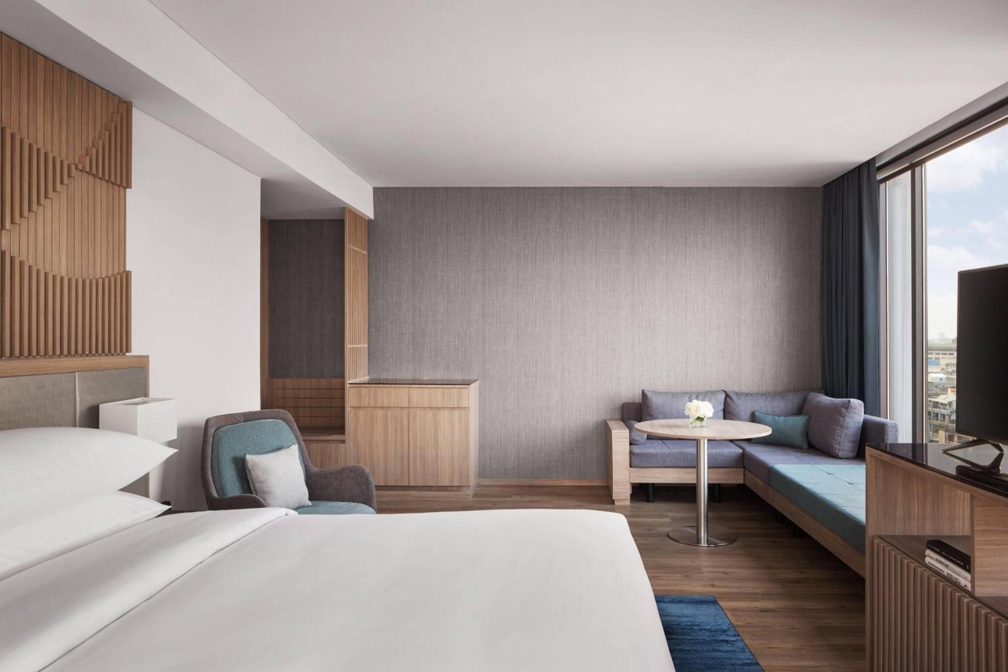 Courtyard By Marriott Phnom Penh Hotel Ngoại thất bức ảnh