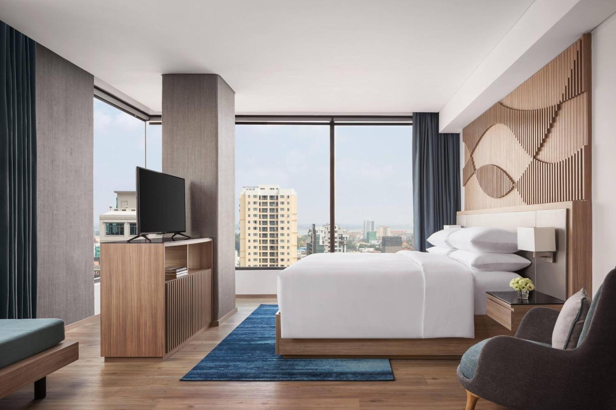 Courtyard By Marriott Phnom Penh Hotel Ngoại thất bức ảnh